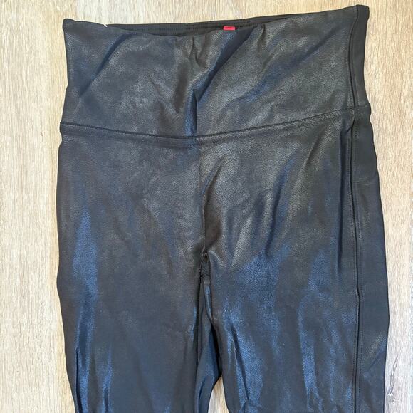 SPANXshape Faux Leather Leggings - Picture 4 of 5